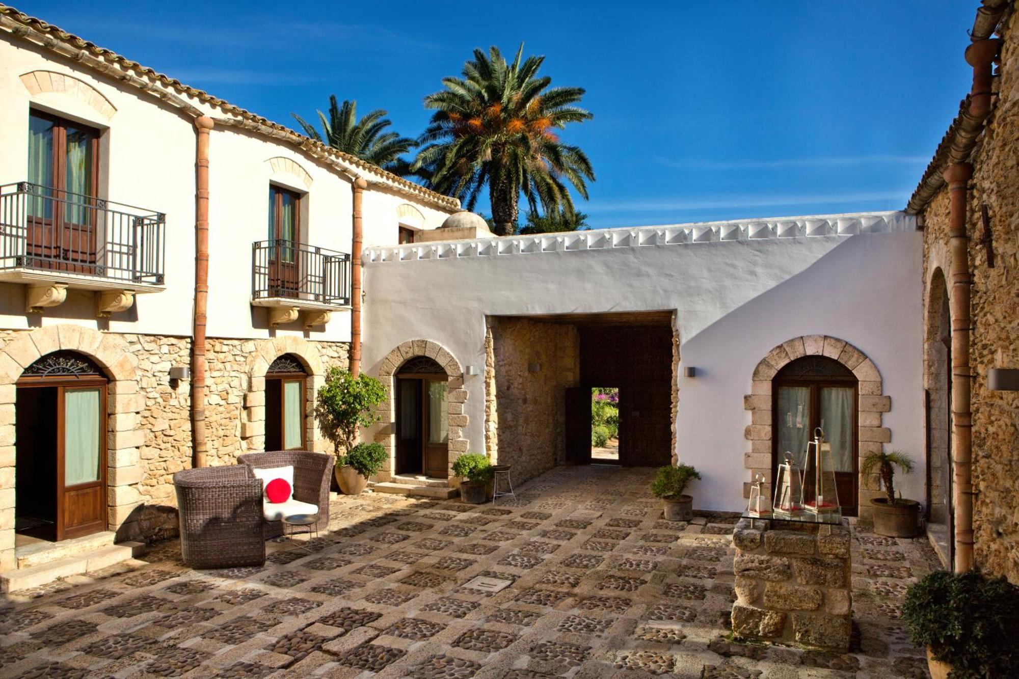 Il Baglio Della Luna Relais By Le Dhome Sicily Балестрате Екстериор снимка
